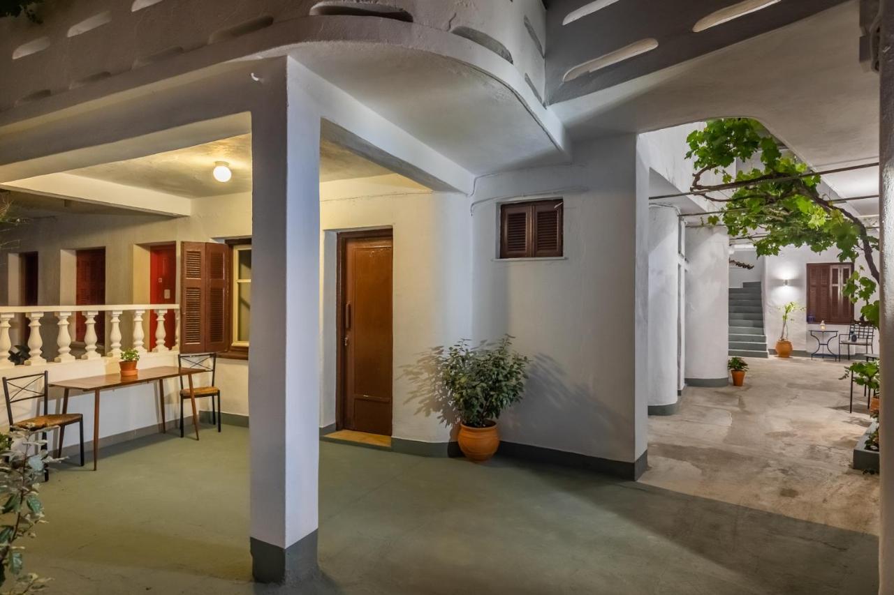 Uncle John'S Guesthouse Skopelos Town Bagian luar foto