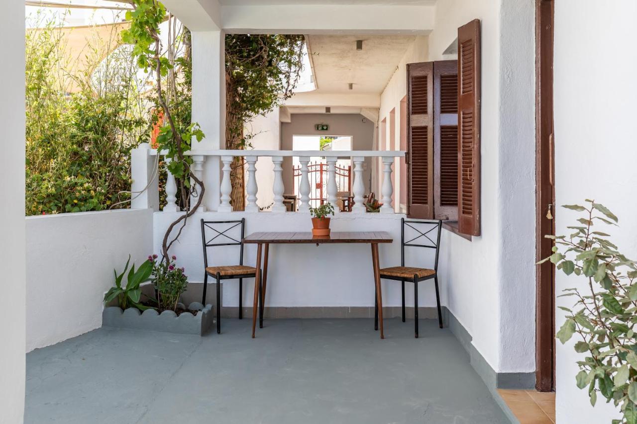 Uncle John'S Guesthouse Skopelos Town Bagian luar foto